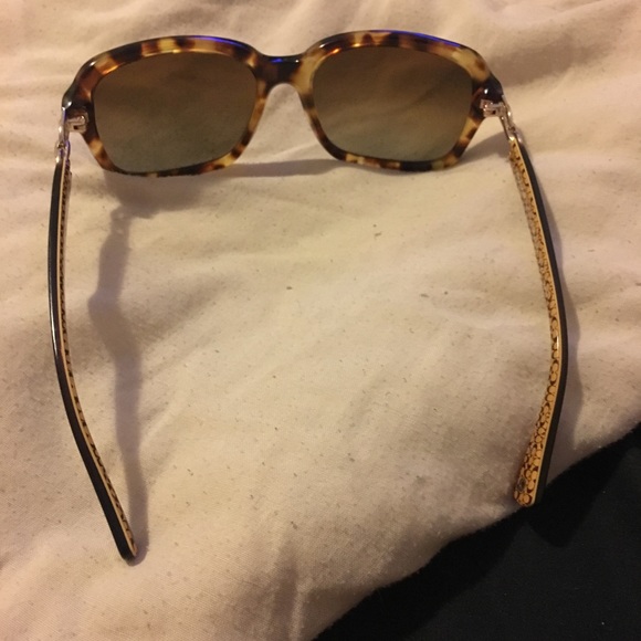 Coach sunglasses - Picture 4 of 5